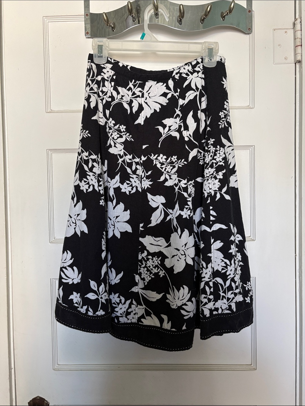 Carole Little Black & White Floral A-Line Skirt Size 4